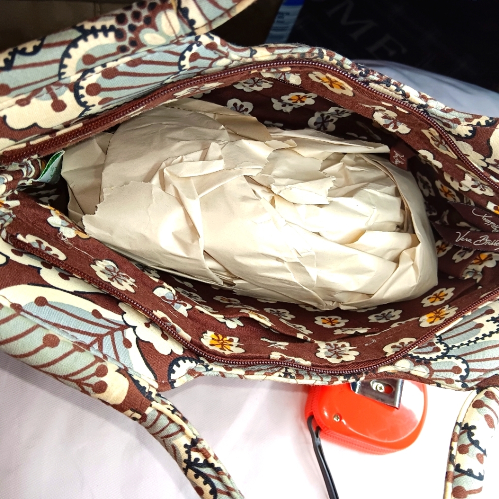 Vera Bradley Retired 2010 Slate Blooms The Gabby Quilted Tote Handbag NWOT - Picture 2 of 3